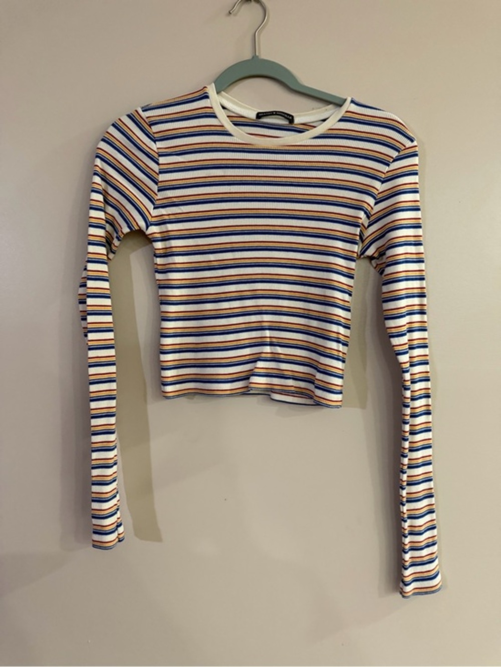 Brandy Melville White Ribbed Long-Sleeve Crop Top with Blue & Orange Stripes